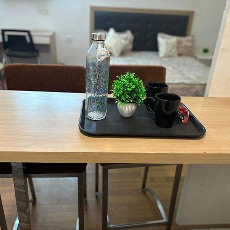 Guti Buti Homes Noida Ngoại thất bức ảnh